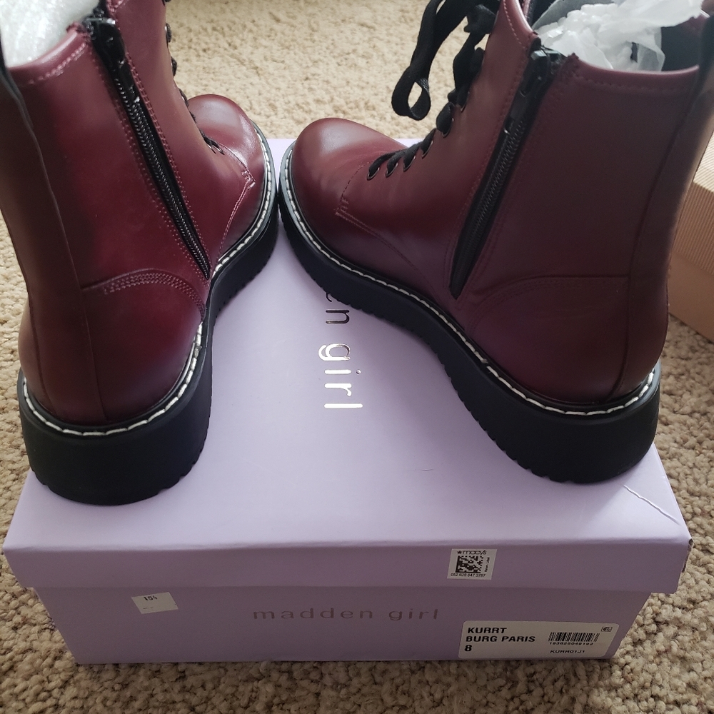NIB Steve Madden boots